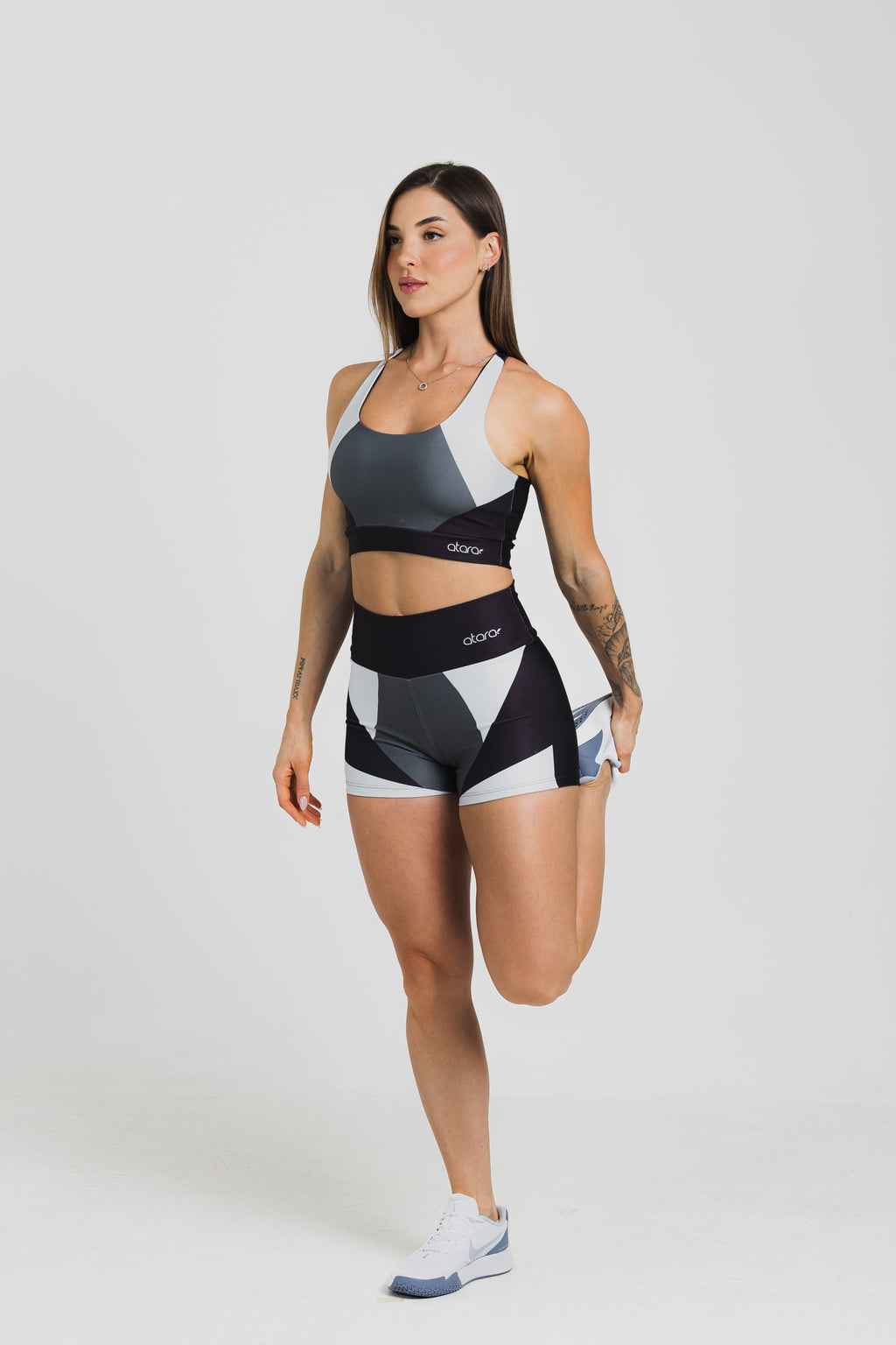 Shorts Curto Grey Space