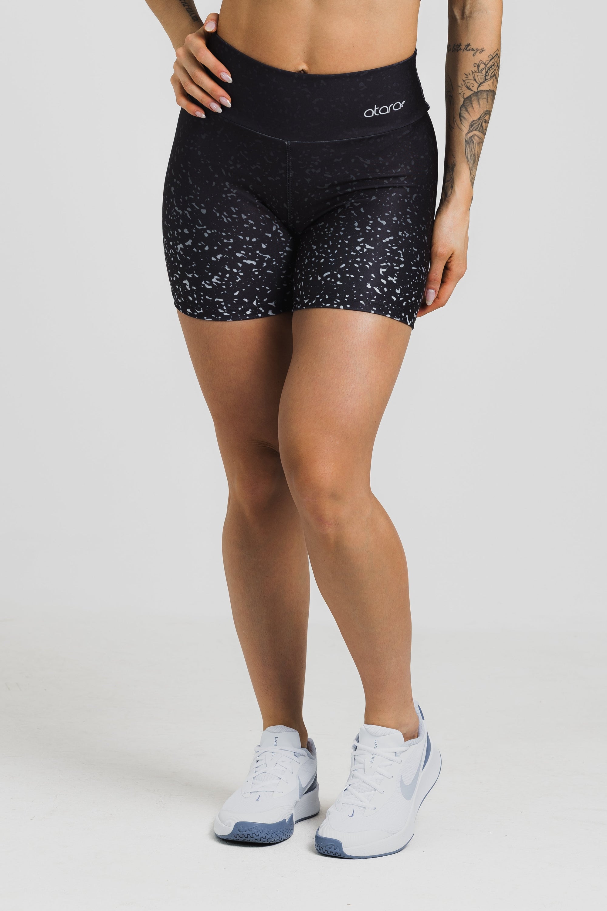 Bermuda Glow Black