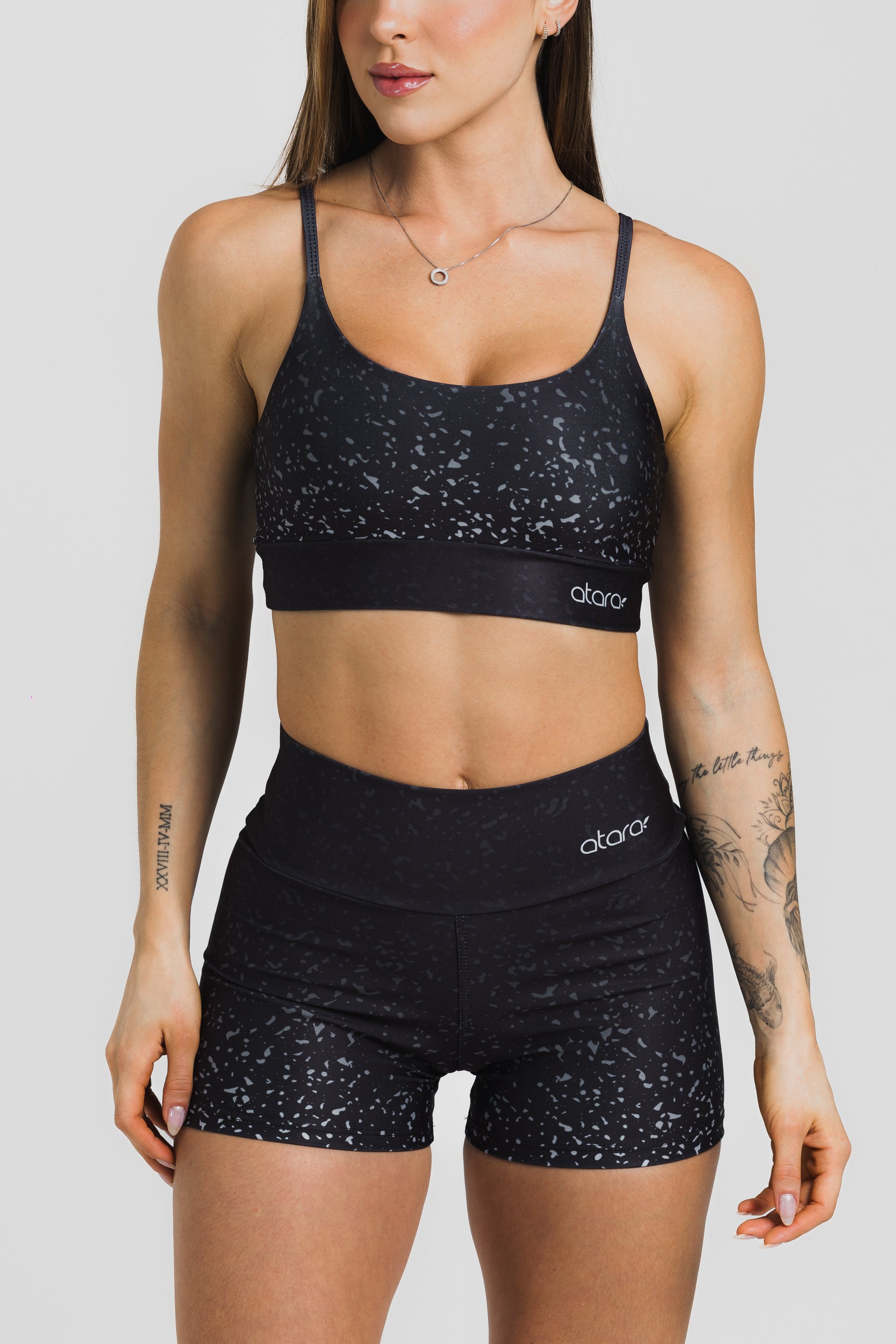 Shorts Curto Glow Black