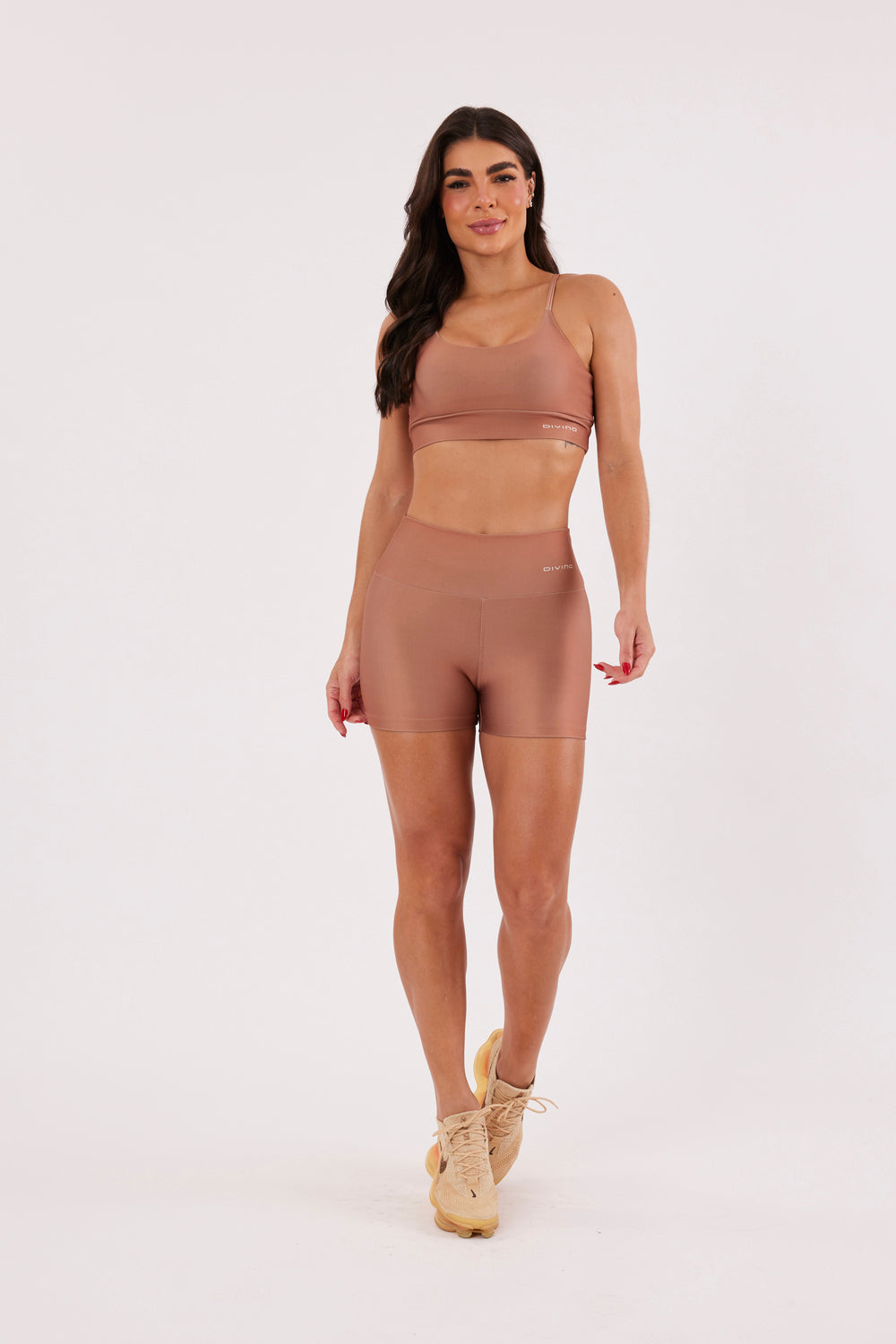 Shorts Liso Caramelo